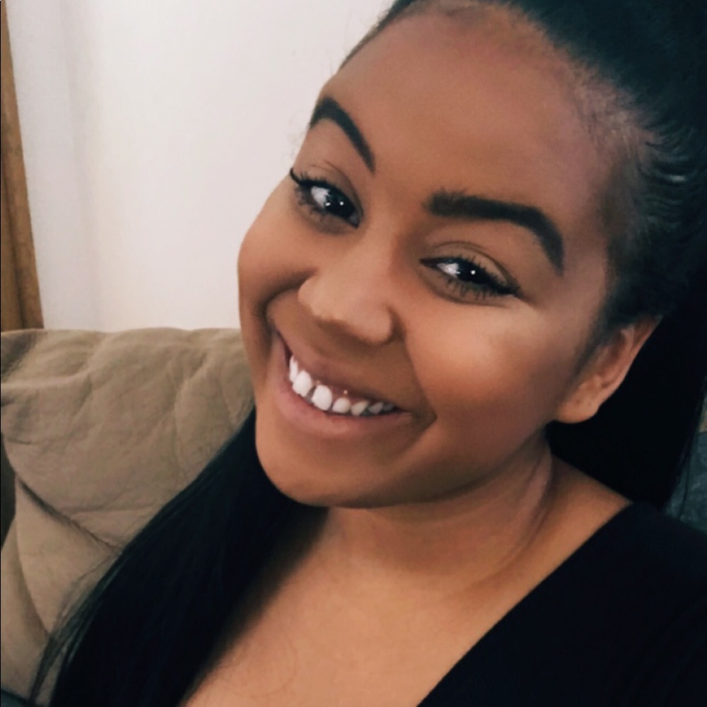 Meet your Posher, Isabella